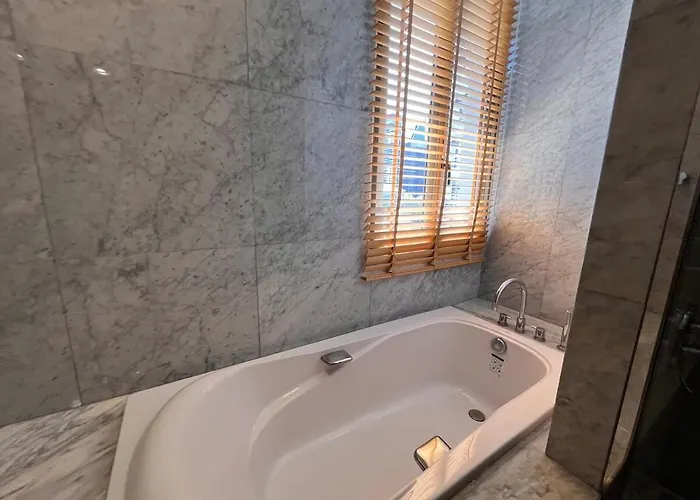 Luxury Private Swimming Pool House For 10pax