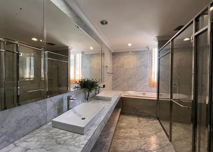 Luxury Private Swimming Pool House For 10pax * Banguecoque