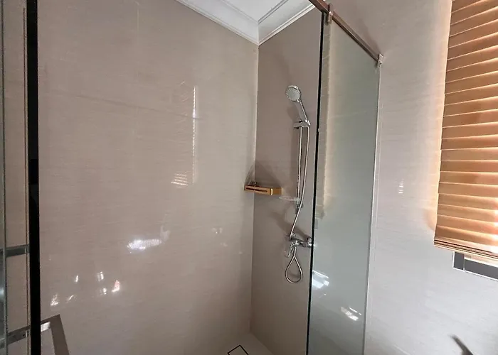 Luxury Private Swimming Pool House For 10pax *
