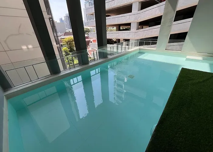 Luxury Private Swimming Pool House For 10pax Apartamento Banguecoque