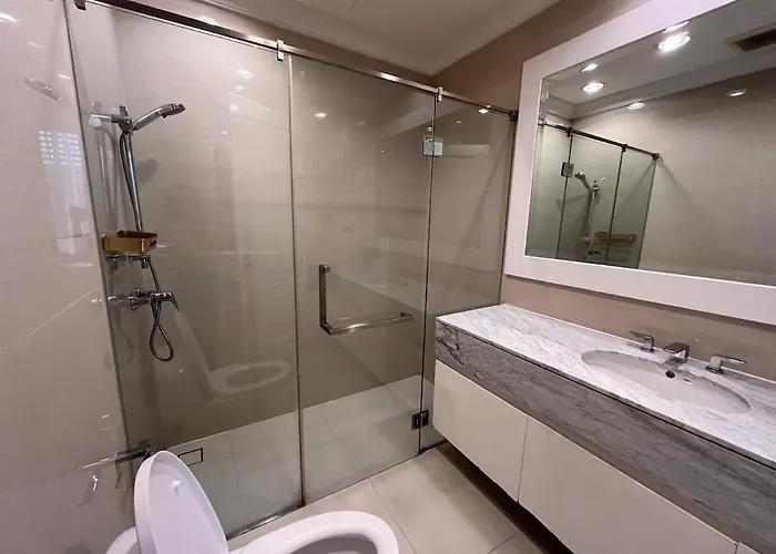 Luxury Private Swimming Pool House For 10pax Banguecoque
