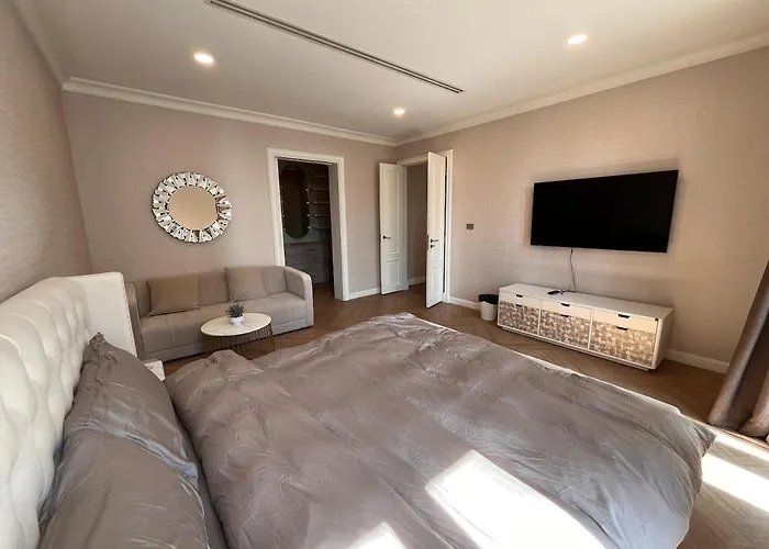Luxury Private Swimming Pool House For 10pax Banguecoque